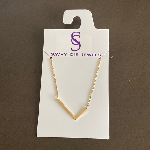 SAVVY CIE JEWELS 14K Gold Plated Initial Necklace (1in) – Letter L - Picture 2 of 8